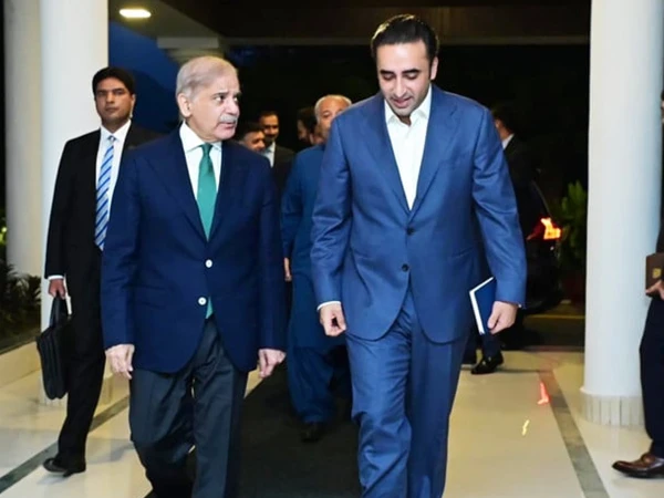 بھارتی پروپیگنڈے کا مقابلہ کرنے کے لیے سفارتی وفد بھیجنے کا فیصلہ