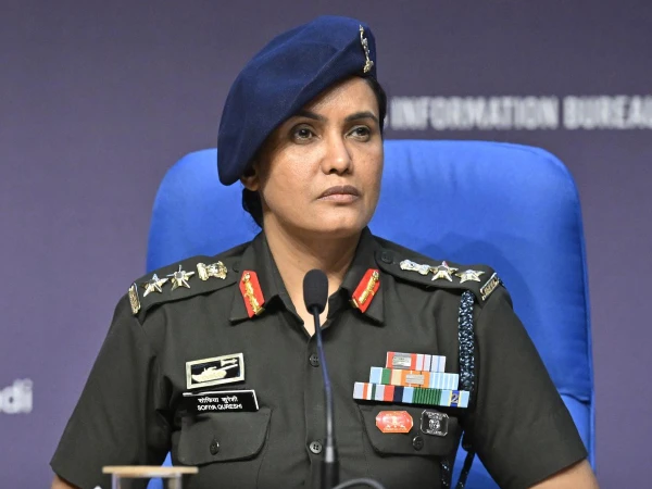 مودی کے وزیر نے  کرنل صوفیہ قریشی کو دہشت گردوں کی بہن قرار دے دیا